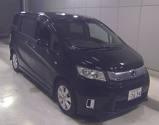 HONDA FREED SPIKE 2010